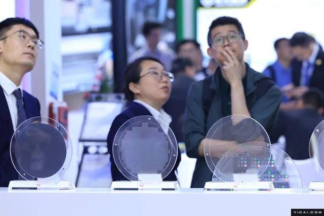 安世半导体外籍高管们发难<strong></p>
<p>公募理财</strong>,要求闻泰科技让出控股权,闻泰科技最新声明→