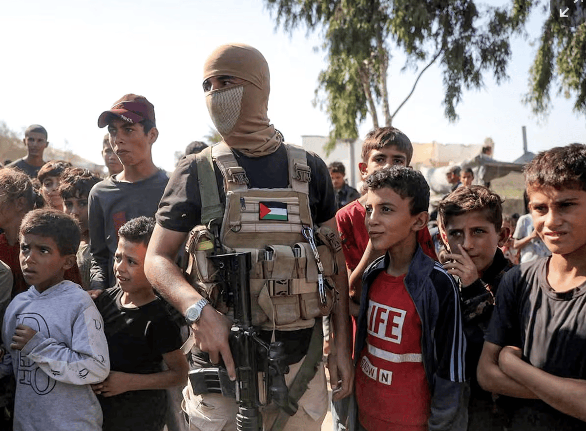 哈马斯重新控制加沙<strong></p>
<p>理财pdf</strong>,在街头处决8人 特朗普:“这并没太困扰我”