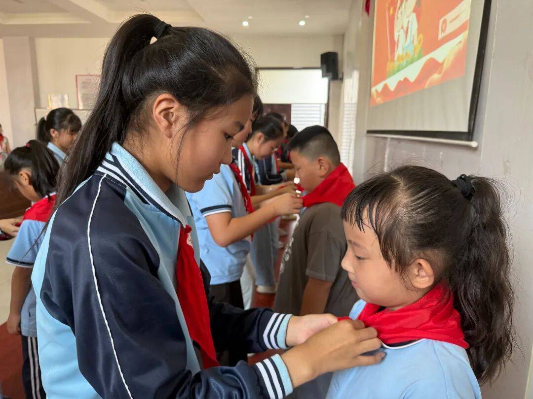 <strong></p>
<p>理财pdf</strong>我县各级少先队组织开展“强国复兴有我 争当新时代好少年”建队日主题活动