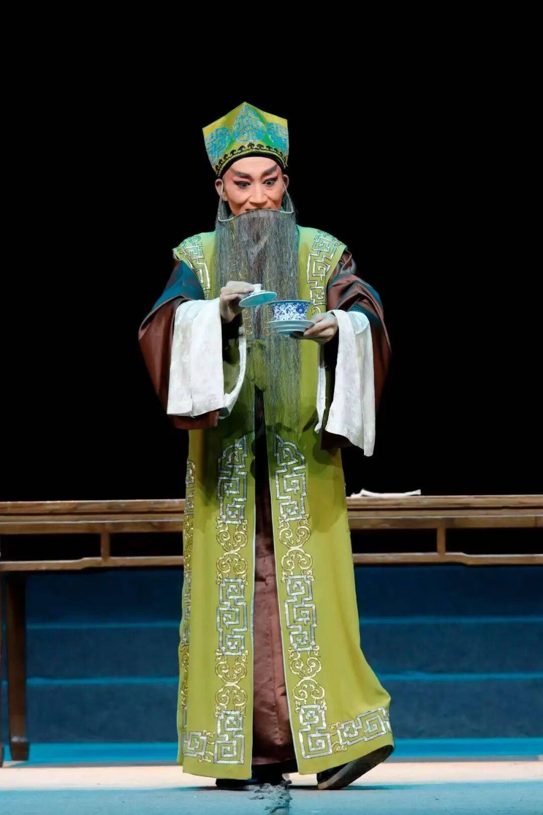 展现云南传统戏曲魅力<strong></p>
<p>理财pdf</strong>!玉溪作品《先生好茶》亮相全国舞台