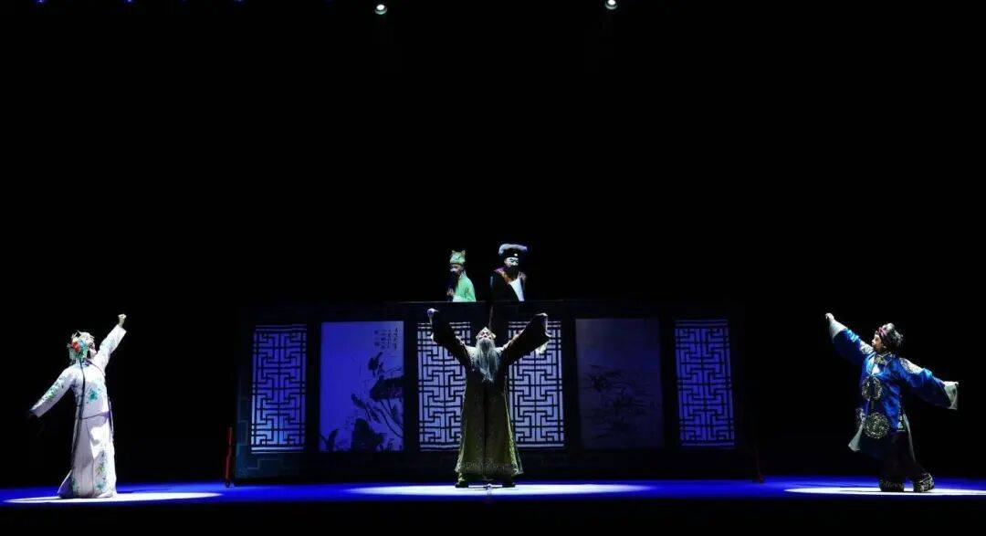 展现云南传统戏曲魅力<strong></p>
<p>理财pdf</strong>!玉溪作品《先生好茶》亮相全国舞台