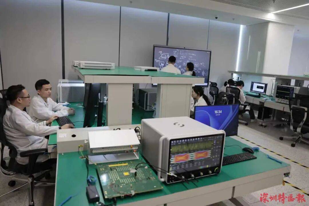 突破封锁<strong></p>
<p>哪家银行理财产品</strong>!国产!!可满足3-5nm芯片需求!!!