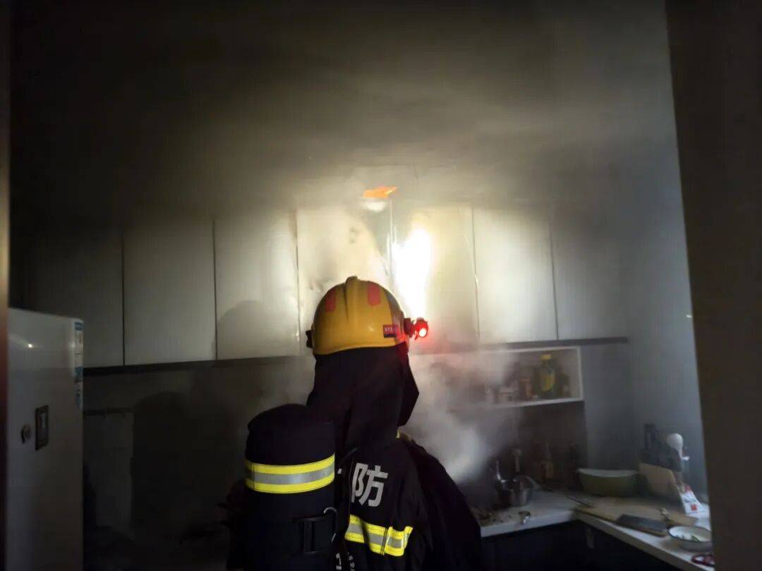 以案为鉴 | 家中起火前<strong></p>
<p>哪家银行理财产品</strong>,他们都曾接到一通电话……