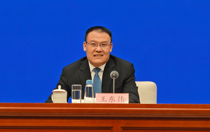 中央批准:财政部副部长王东伟<strong></p>
<p>高利理财</strong>,任安徽省委常委