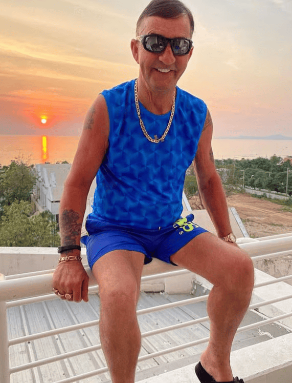 英国男子土耳其车祸去世<strong></p>
<p>高利理财</strong>,女儿称治疗期间医院威胁他们捐出父亲一器官