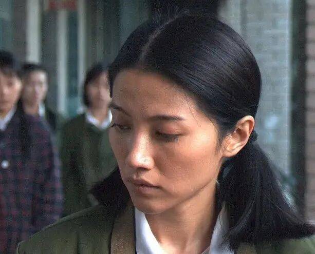 52岁影后颜丙燕公开小20岁男友:他知道我将步入更年期<strong></p>
<p>高利理财</strong>,已甜蜜相恋5年,两人出门必须手拉手