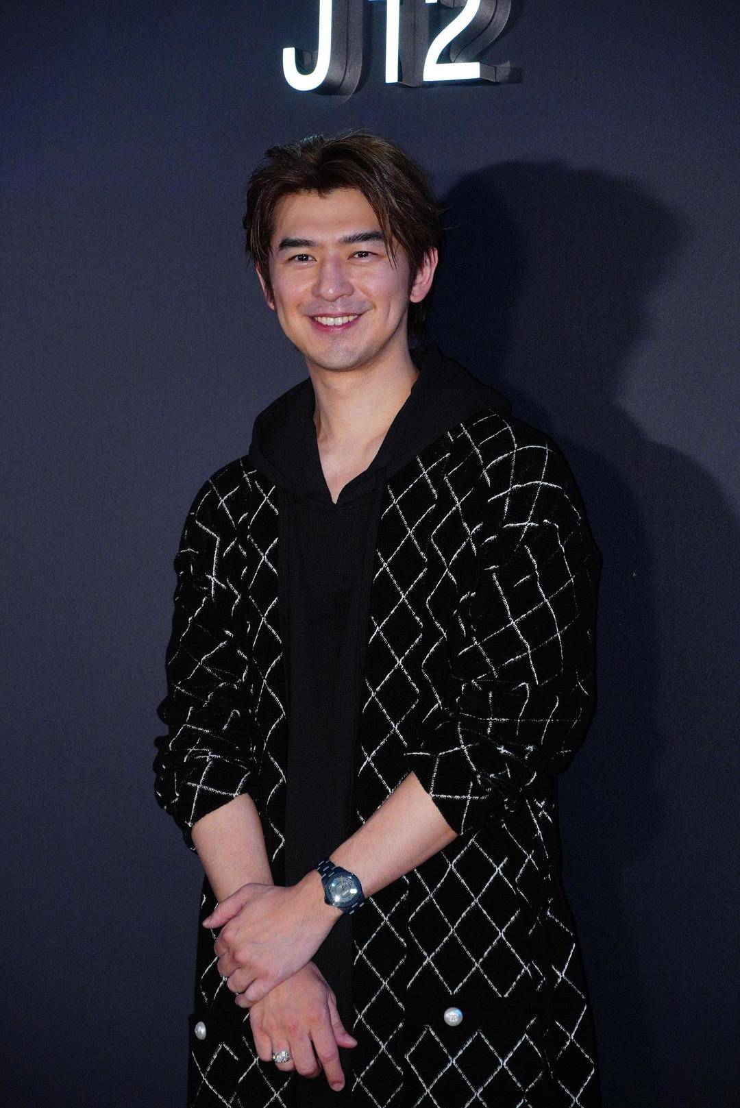 修杰楷、陈柏霖等艺人被拘提<strong></p>
<p>6万理财</strong>，贾静雯回应：小孩受到惊吓