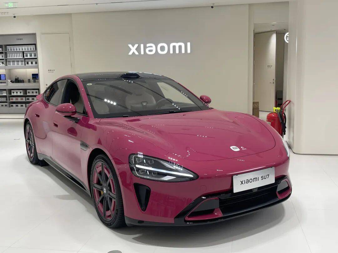 车轮飞滚十余米!武汉小米SU7断轴撞护栏<strong></p>
<p>6万理财</strong>,一月内两起脱落事故,官方回应仍含糊