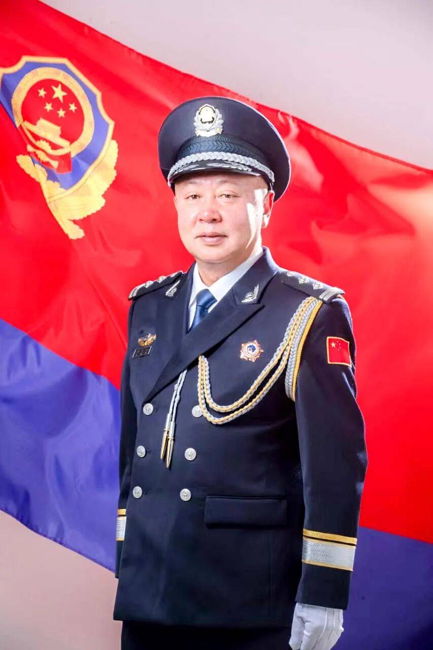 警队“老黄牛” | 不停转动的小马达<strong></p>
<p>银宝理财</strong>,马哥