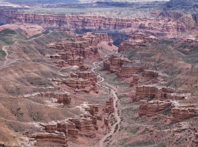 青年说 | 到中亚<strong></p>
<p>理财夜市</strong>,奔赴一场激动人心的“探秘”