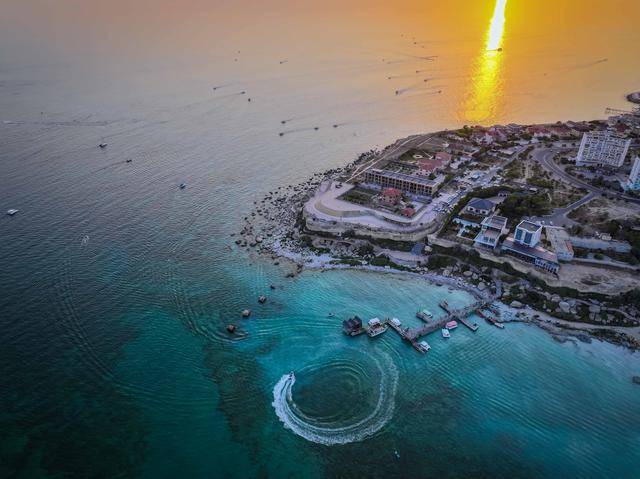 青年说 | 到中亚<strong></p>
<p>理财夜市</strong>,奔赴一场激动人心的“探秘”