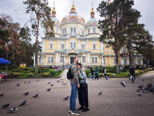 青年说 | 到中亚<strong></p>
<p>理财夜市</strong>,奔赴一场激动人心的“探秘”