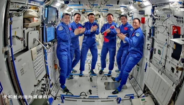 疑似遭空间微小碎片撞击<strong></p>
<p>投资理财金融</strong>,神舟二十号返回任务将推迟进行