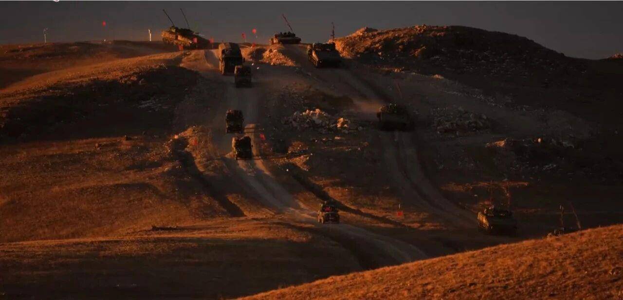 大场面!机器狗、无人机开路<strong></p>
<p>投资理财金融</strong>,实兵对抗演练画面公布