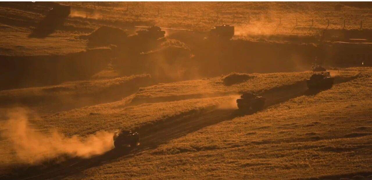 大场面!机器狗、无人机开路<strong></p>
<p>投资理财金融</strong>,实兵对抗演练画面公布