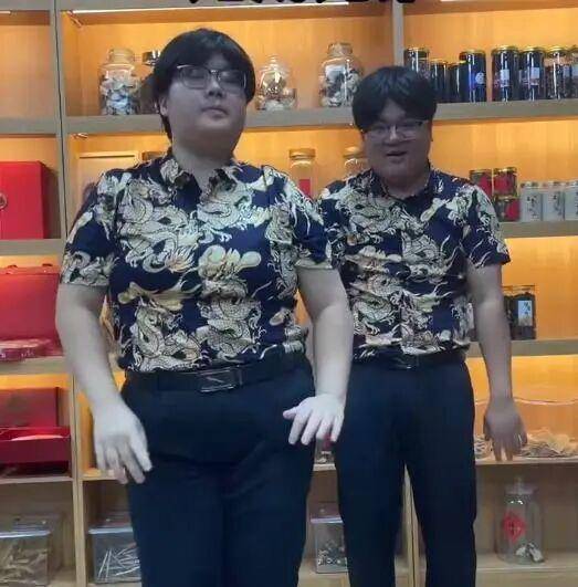 “史上最相似夫妻”被网友建议查下DNA<strong></p>
<p>投资理财金融</strong>,当事人:刚认识时不像,后来越长越像