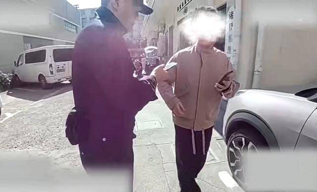 赶紧退<strong></p>
<p>白银理财</strong>!全群都是“气氛组” 只有你一人在“投资”