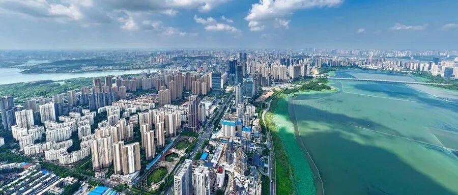 消费十强城市洗牌<strong></p>
<p>白银理财</strong>,中西部的逆袭?