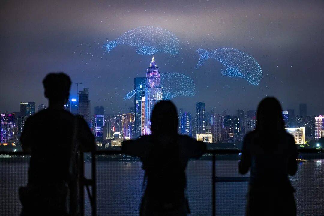 消费十强城市洗牌<strong></p>
<p>白银理财</strong>,中西部的逆袭?