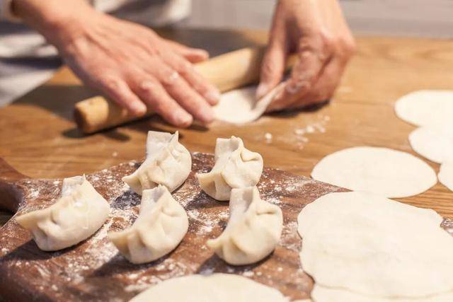 百年难遇“早立冬”来了<strong></p>
<p>白银理财</strong>!有啥讲究?早看早准备!