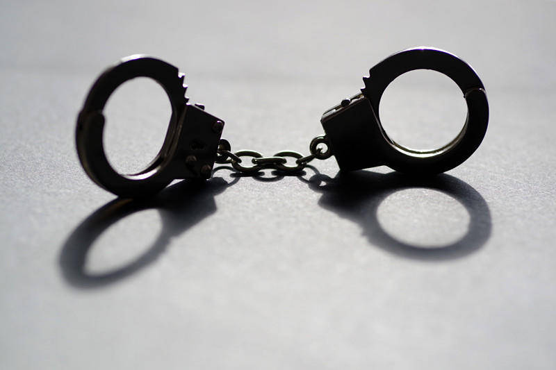 25岁男子欲出售父亲房产整容当网红<strong></p>
<p>小龙理财</strong>,被说教后20多刀弑父 曾遭父亲家暴,获无期徒刑