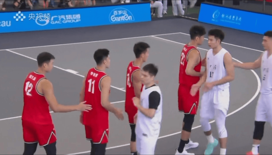 全运会男子三人篮球赛<strong></p>
<p>财猪理财</strong>,陈国豪、周泽源代表广东队出战,战胜江苏队取得开门红!