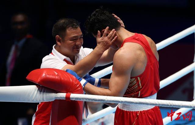 全运会拳击男子80公斤级决赛<strong></p>
<p>财猪理财</strong>，王小保夺冠！