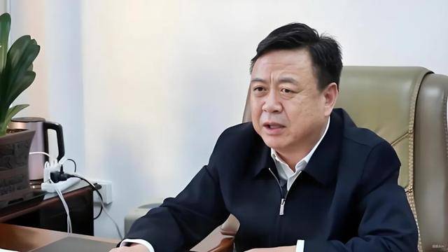 乌鲁木齐市委副书记马志军任上被查<strong></p>
<p>财猪理财</strong>,老领导上个月“落马”