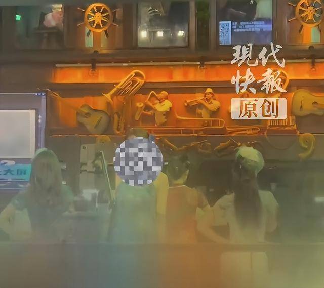 罚款9万元<strong></p>
<p>理财金账户卡</strong>!徐州一烧烤店擅自举办男模秀、旗袍美女等演出