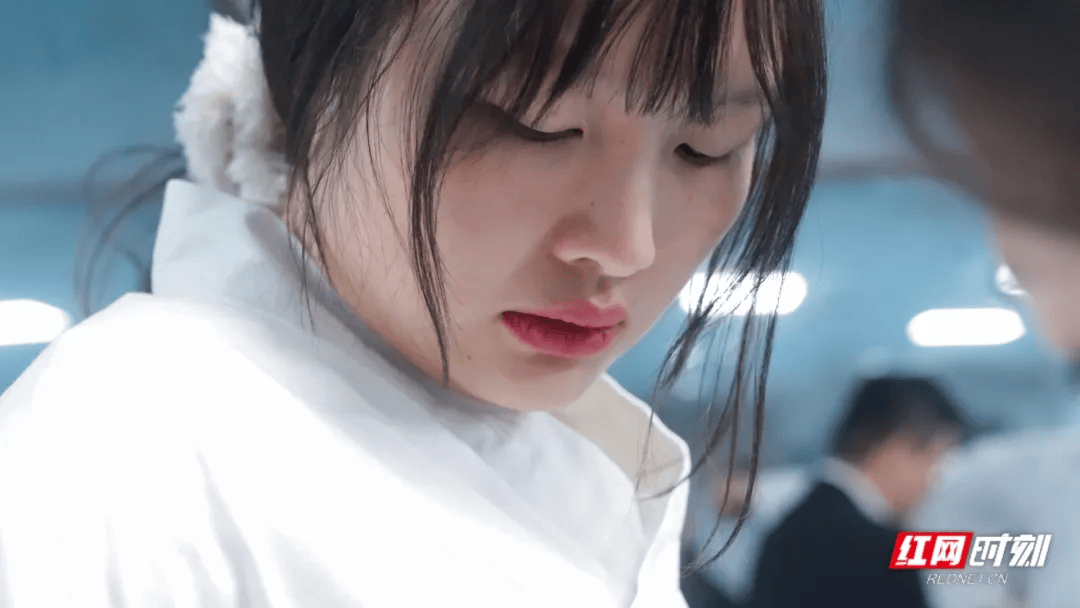 汶川地震被救起的女孩<strong></p>
<p>金融理财安全吗</strong>,17年后和救她的军人结婚了