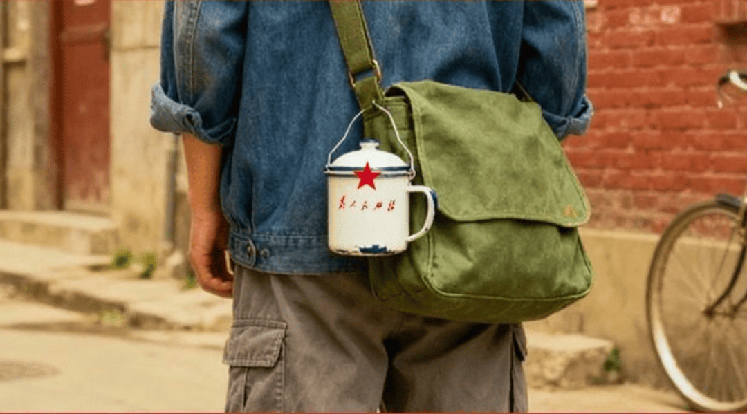 “50块帆布包配3000块包挂”<strong></p>
<p>金融理财安全吗</strong>,时髦年轻人背半个身家出门