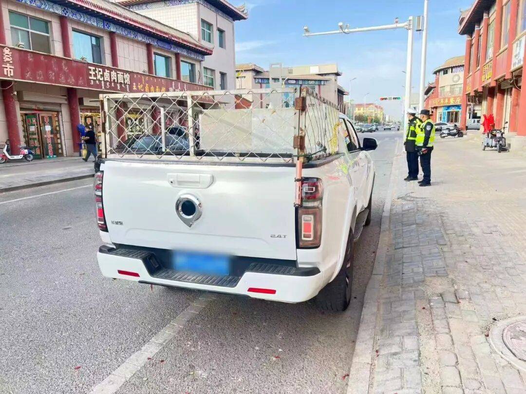 “我根本没反应过来!”刚下车就被撞倒<strong></p>
<p>理财收益排名</strong>,人都懵了