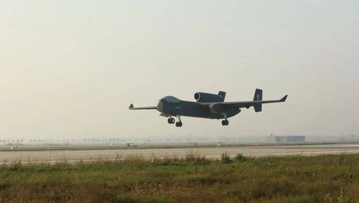 “九天”无人机<strong></p>
<p>理财合法吗</strong>,成功首飞!