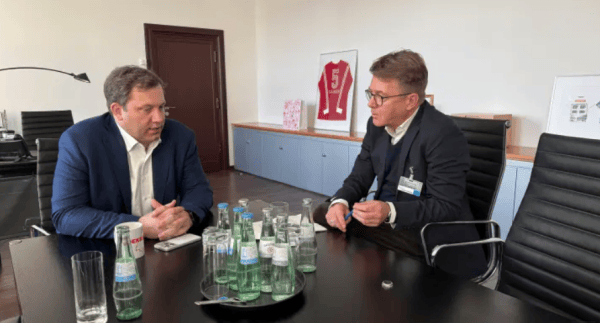 德国铁路公司订购中国电动公交车<strong></p>
<p>理财窍门</strong>，德财长：让我十分恼火